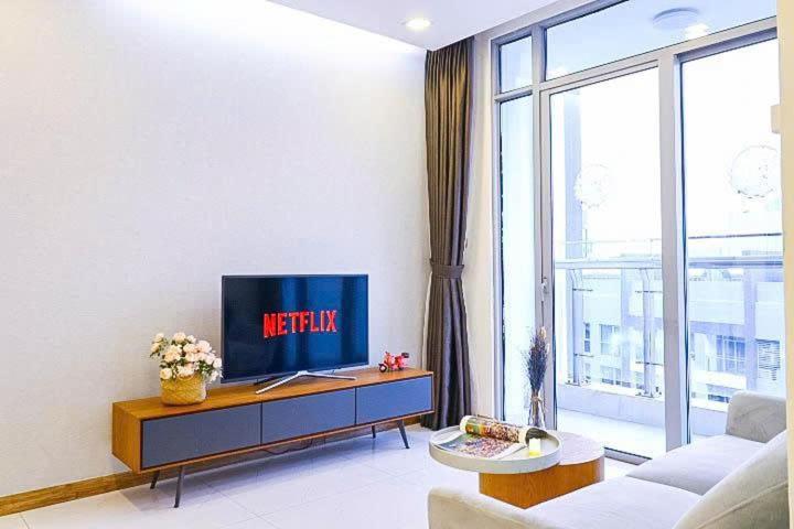 Mott Haven - Vinhomes Park, Landmark 81 Area & Ice Rink Apartment Ho Chi Minh City